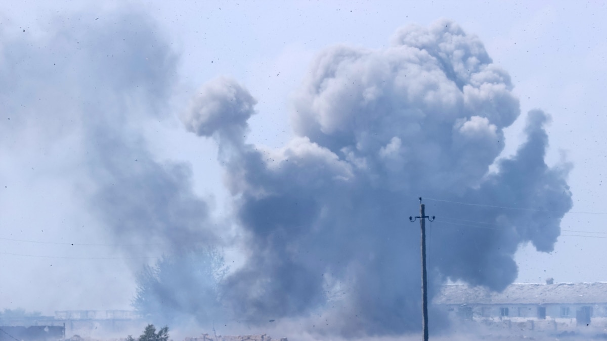 Жителі Джанкоя в окупованому Криму повідомили, що чули звуки вибухів