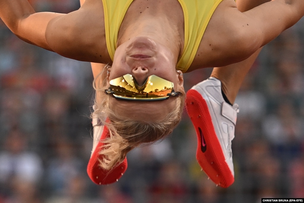 Yuliya Evchenko e Ukrainës teksa garon në kategorinë kërcim së larti në Kampionatin Evropian në Mynih.