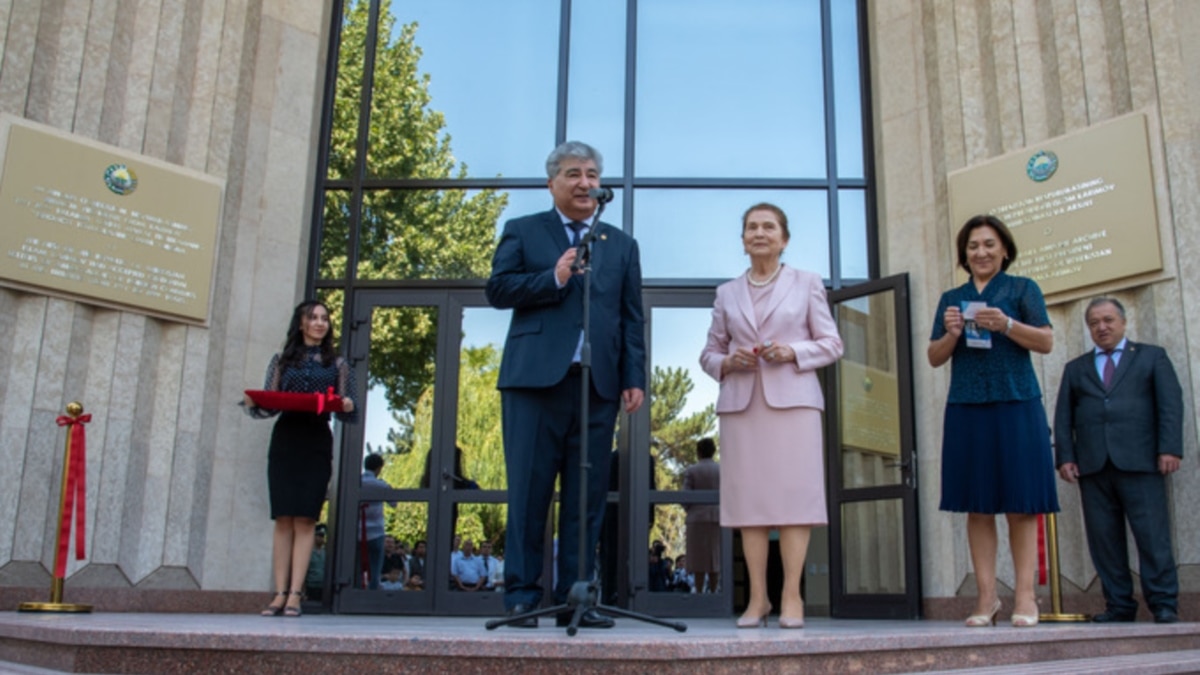 В Ташкенте открыли библиотеку имени Ислама Каримова