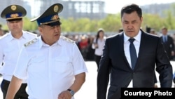 Президент Садыр Жапаров и председатель ГКНБ Камчыбек Ташиев. 