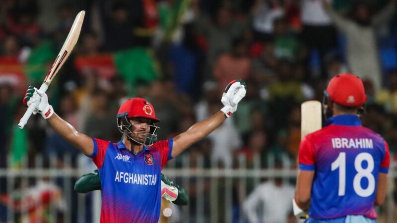 افغانستان در دومین بازی کریکت با سریلانکا٬ میدان را به حریف واگذار کرد 