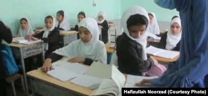 Protesting Afghans Defy Taliban Notion They Don't Want Girls In School