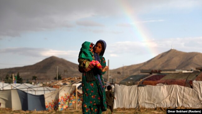 ارشیف: په کابل کې د بېځایه شویو کډوالو د یوه کمپ څنډه