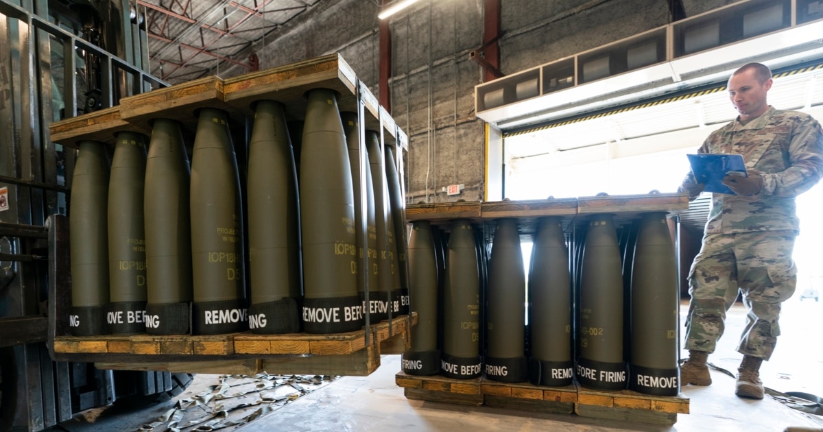 Те буквално спасяват Украйна, но има критици, които искат това