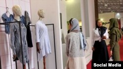 Продавница за женска облека во Иран