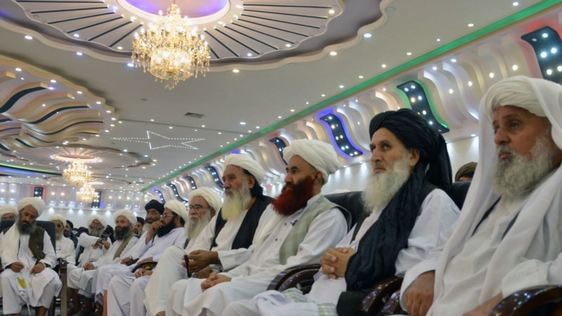 Talibanët kërkojnë zotime nga burrat për zbatimin e Sheriatit