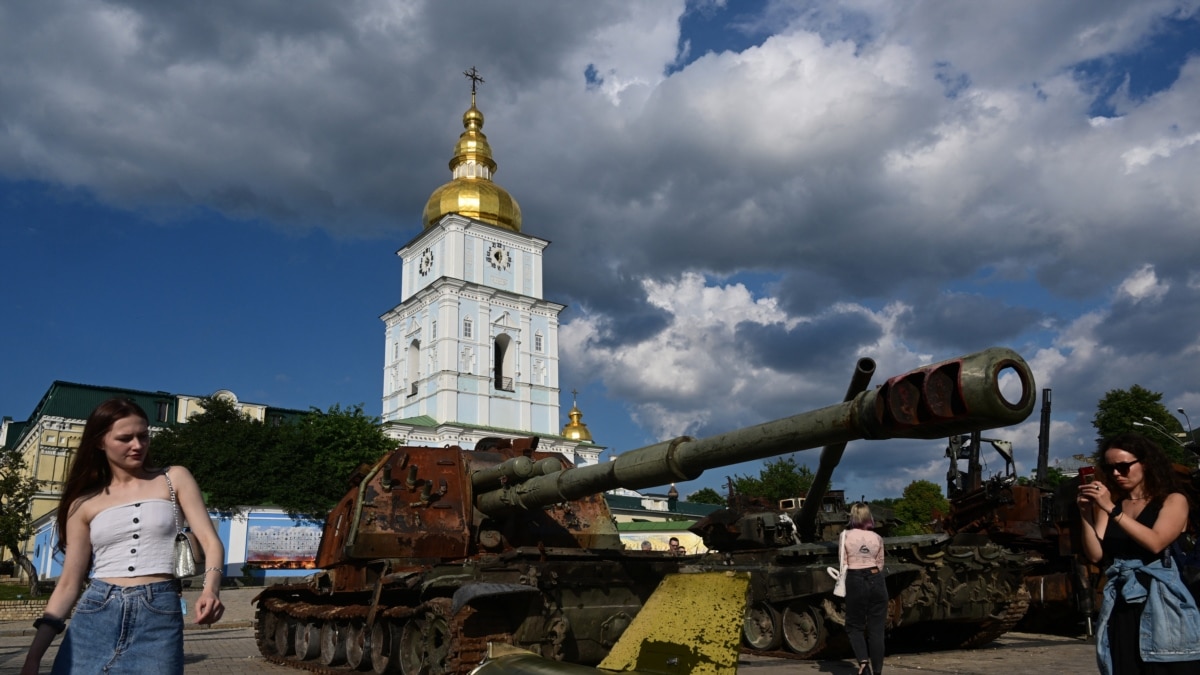 Полгода под огнем