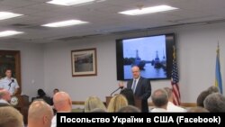 Посол Валерій Чалий під час церемонії