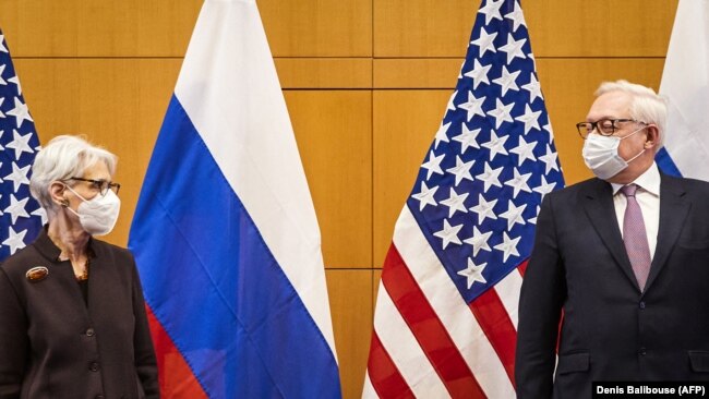 U.S. Deputy Secretary of State Wendy Sherman (left) and Russian Deputy Foreign Minister Sergei Ryabkov in Geneva on January 10. "Moscow sees no reason for new meetings with the United States and its allies on security proposals," Ryabkov said on January 13.