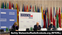 Zbigniew Rau, ministrul polonez de externe, președintele în exercițiu al OSCE. Conferință de presă după prima reuniune a Consiliului permanent OSCE, Viena, 13 ianuarie 2022.