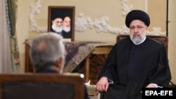 ابراهیم رئیسی بدون اشاره به جزئیات گفت پول فروش نفت در دولت او به کشور باز میگردد