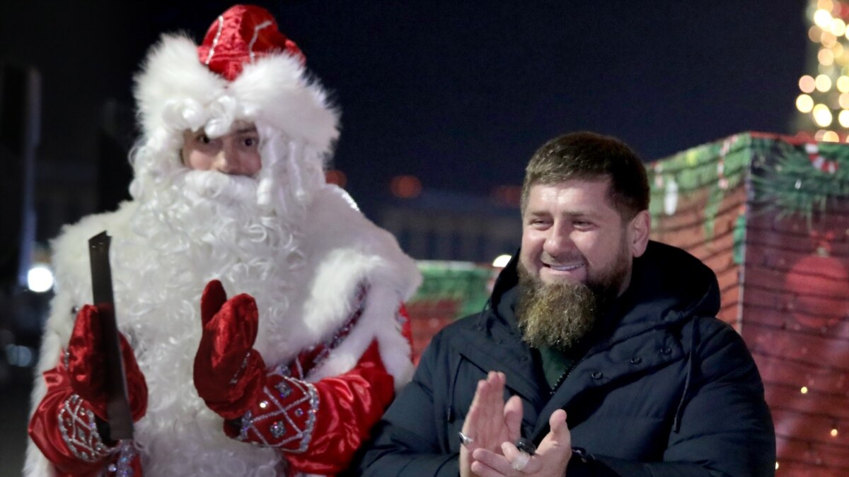 Кадыров и его родители объявлены «заслуженными правозащитниками»