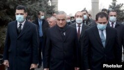 Հայաստանի կառավարության անդամները Եռաբլուր պանթեոնում