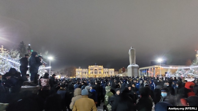 Протесты в городе Уральск, Западный Казахстан, ночь на 5 января