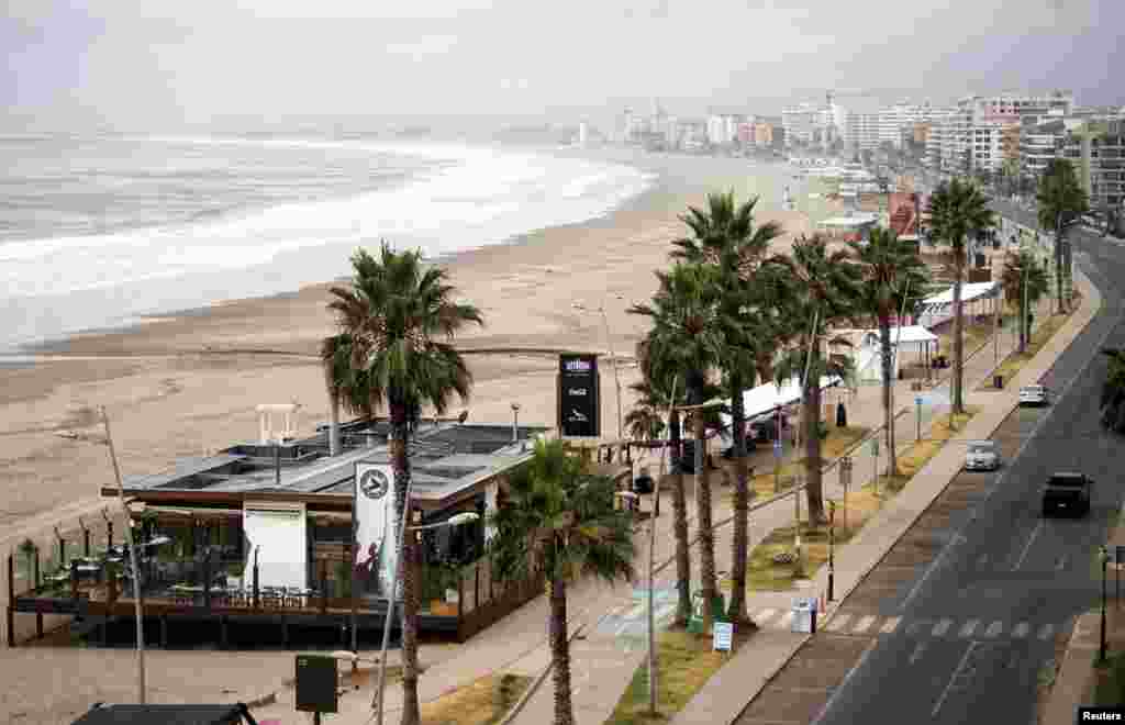 Chile egyik strandja, miután cunamiriadó miatt kiürítették a partszakaszt január 15-én