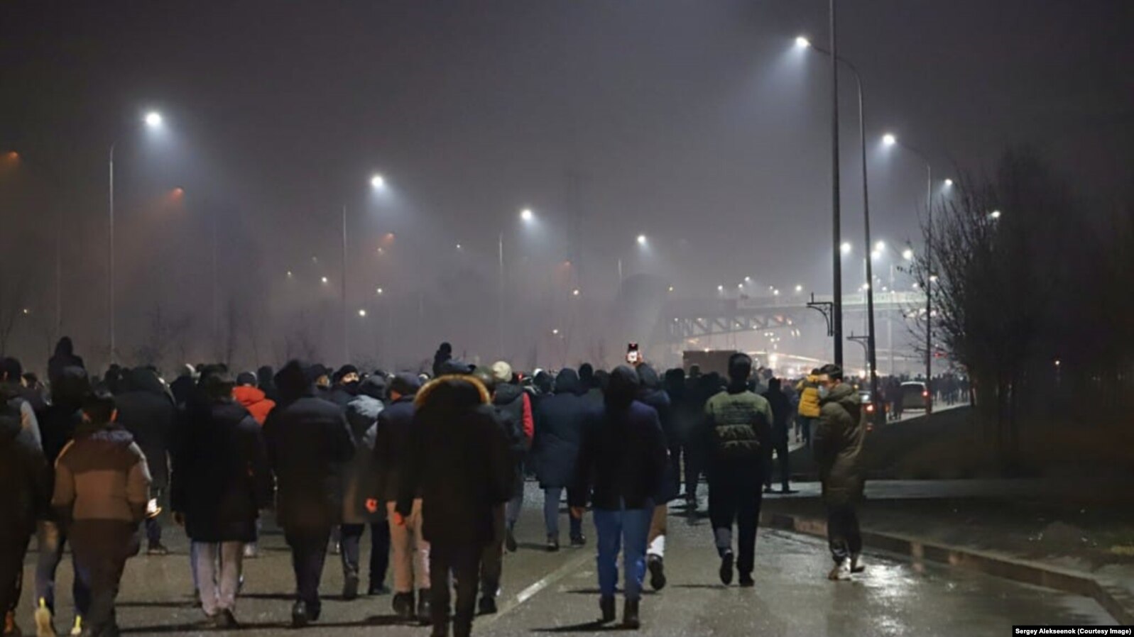 Казахстан ввел. Протесты в городе. Массовые беспорядки в Казахстане. Протесты в Казахстане Алматы. Протесты в Алматы 5 января.