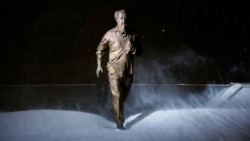 Памятник Александру Солженицыну во Владивостоке