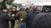 Задержание людей на месте предоплагаемого митинга. Шымкент, 4 января 2022 года