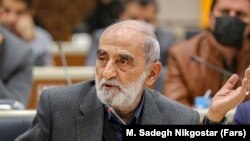 حسین شریعتمداری، نماینده رهبر جمهوری اسلامی در مؤسسه کیهان