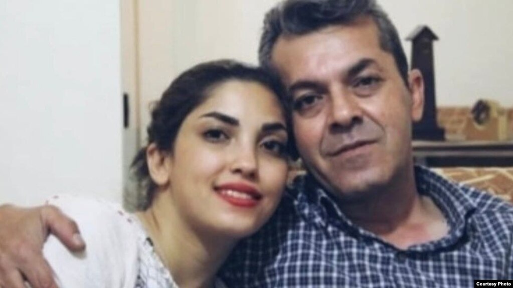 شیما بابایی در کنار پدرش ابراهیم بابایی