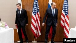 Шефовите на дипломатиите на САД и на Русија, Ентони Блинкен и Сергеј Лавров