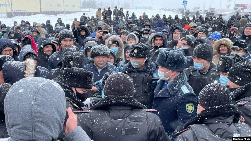 Митинг в Уральске, 4 января 2022 года (архивное фото)