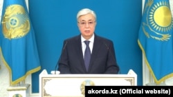 رئیس جمهور قزاقستان می‌گوید که کشورش با تهدید تروریستی روبه‌رو شده‌است.