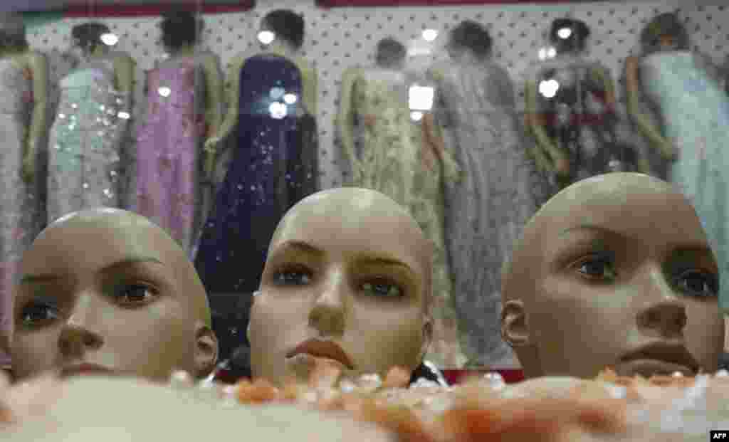 The heads of mannequins are seen at a women&#39;s clothing store in Herat on January 5 after the Taliban ordered business owners in western Afghanistan to cut the heads off shop dummies, insisting that figures representing the human form violate Islamic law.&nbsp;