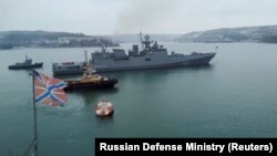 Російський корабель «Адмірал Ессен» у Чорному морі у січні 2022 року