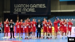 Македонската ракометна репрезентација на Европското првенство во Дебрецин. 