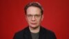 The newspaper's chief editor, Kirill Martynov, vowed that his periodical would continue its operations. 