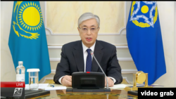 Президент Казахстана Касым-Жомарт Токаев во время онлайн-саммита ОДКБ. 10 января 2022 года.