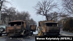 Сожженные грузовики в Алматы. 10 января 2022 года