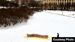 Ivan Volkov's snow sculpture in St. Petersburg.