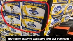 Zaplijenjeni paketi banana sa drogom koja se unutra nalazila