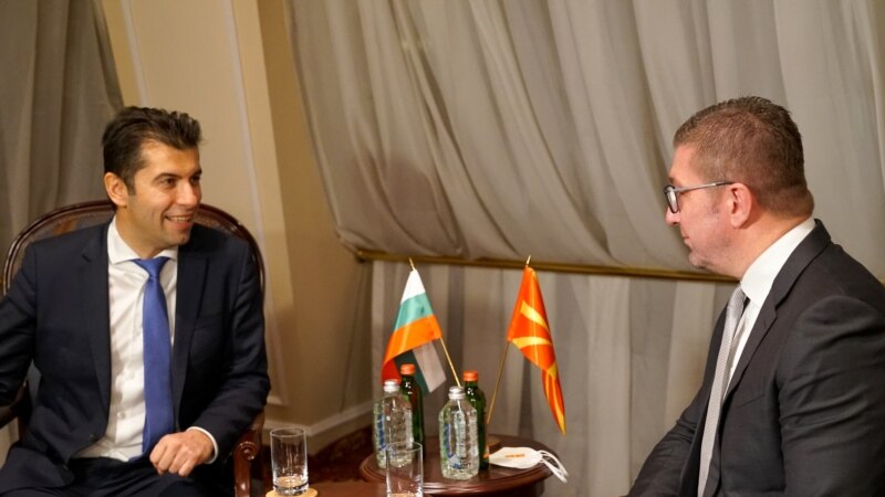 Мицкоски - Францускиот предлог е нокаут за македонската дипломатија