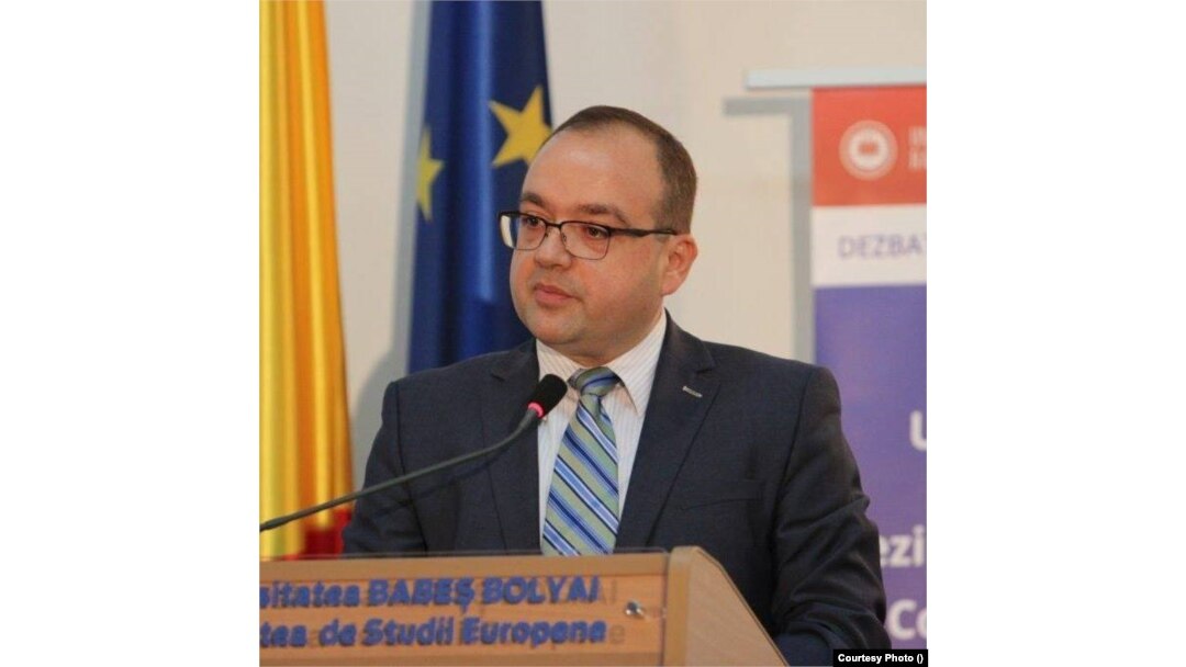 Profesorul Valentin Naumescu