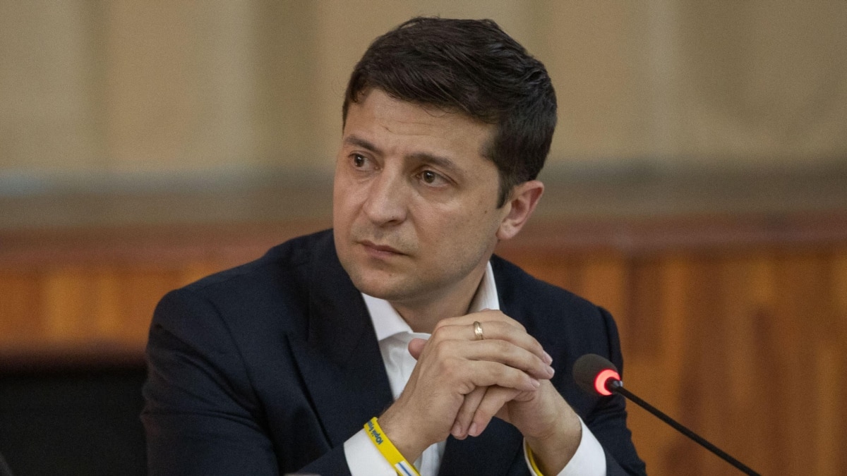 Зеленський пропонує флешмоб до Дня прапора: «розфарбуємо планету в ...