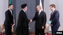 Întâlnire între președintele Iranului, Ebrahim Raisi, și cel al Rusiei, Vladimir Putin