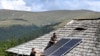 Montare de panouri fotovoltaice în programul Casa verde, în anii anteriori.