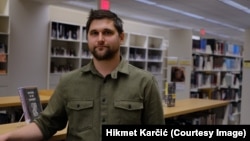 Narativ koji se širi na ovim kanalima prije svega je izraz snažnog antizapadnog i anti-NATO diskursa: Hikmet Karčić