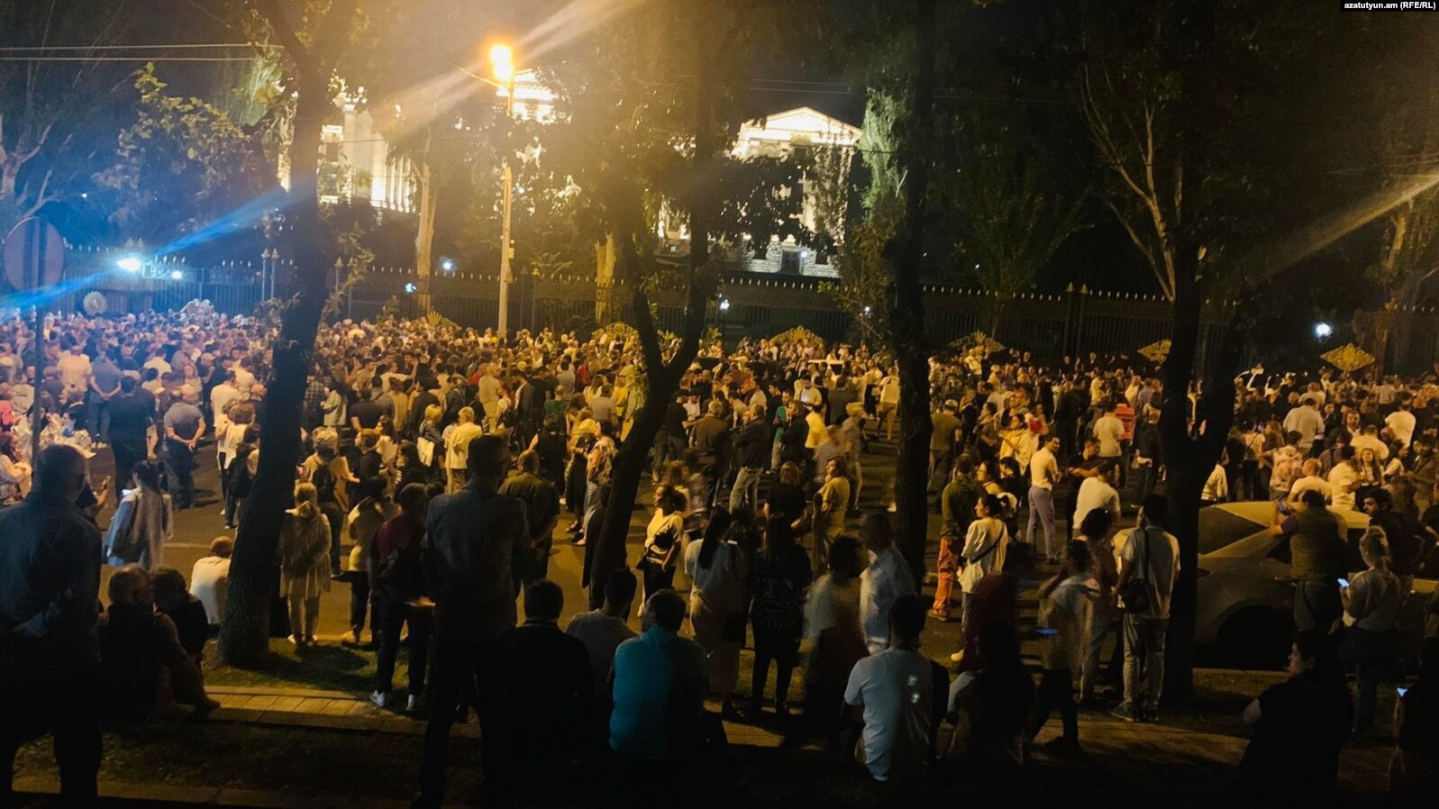 Акция протеста возле здания парламента Армении, Ереван, 14 сентября 2022 года