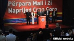 Milo Đukanović na predizbornom skupu, FOTO: www.dps.me