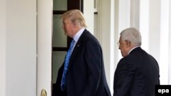 Доналд Трамп ва Маҳмуд Аббос