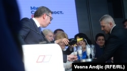 Predsednik Srbije i lider Naprednjaka Aleksandar Vučić slavi izbornu pobedu, 3. april 2022.