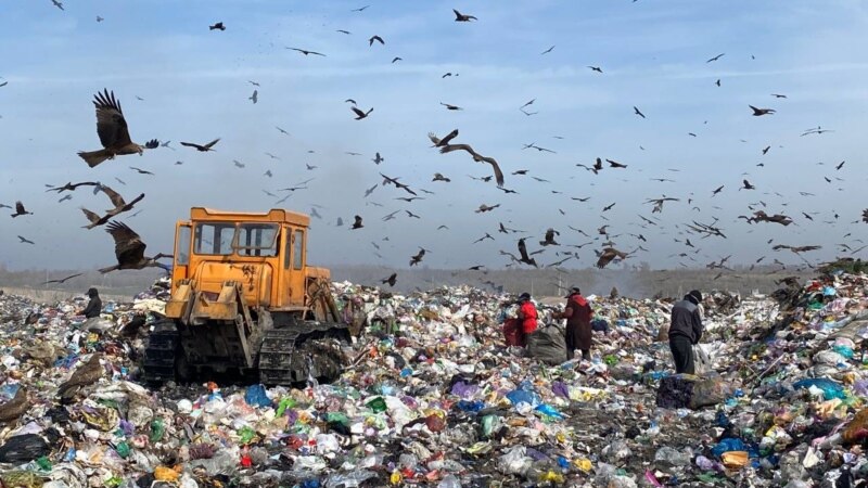 По нарушениям при строительстве мусорного полигона в Бишкеке заведено 4 уголовных дела