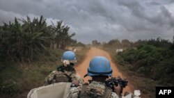 Urugvajski mirovnjaci iz Stabilizacijske misije Organizacije Ujedinjenih naroda patroliraju u Nioki, Kongo, 15. septembra 2020. 