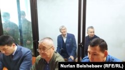 Алмазбек Атамбаев в зале суда. 4 апреля 2022 года.
