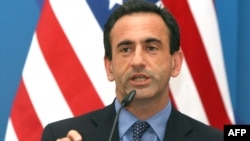 Georgia - US Assistant Secretary of State for Europe and Eurasian affairs Phillip Gordon speaks at a press conference, Tbilisi, 10Jun2009