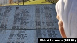 Potočari: Spomenik sa imenima žrtava genocida u Srebrenici